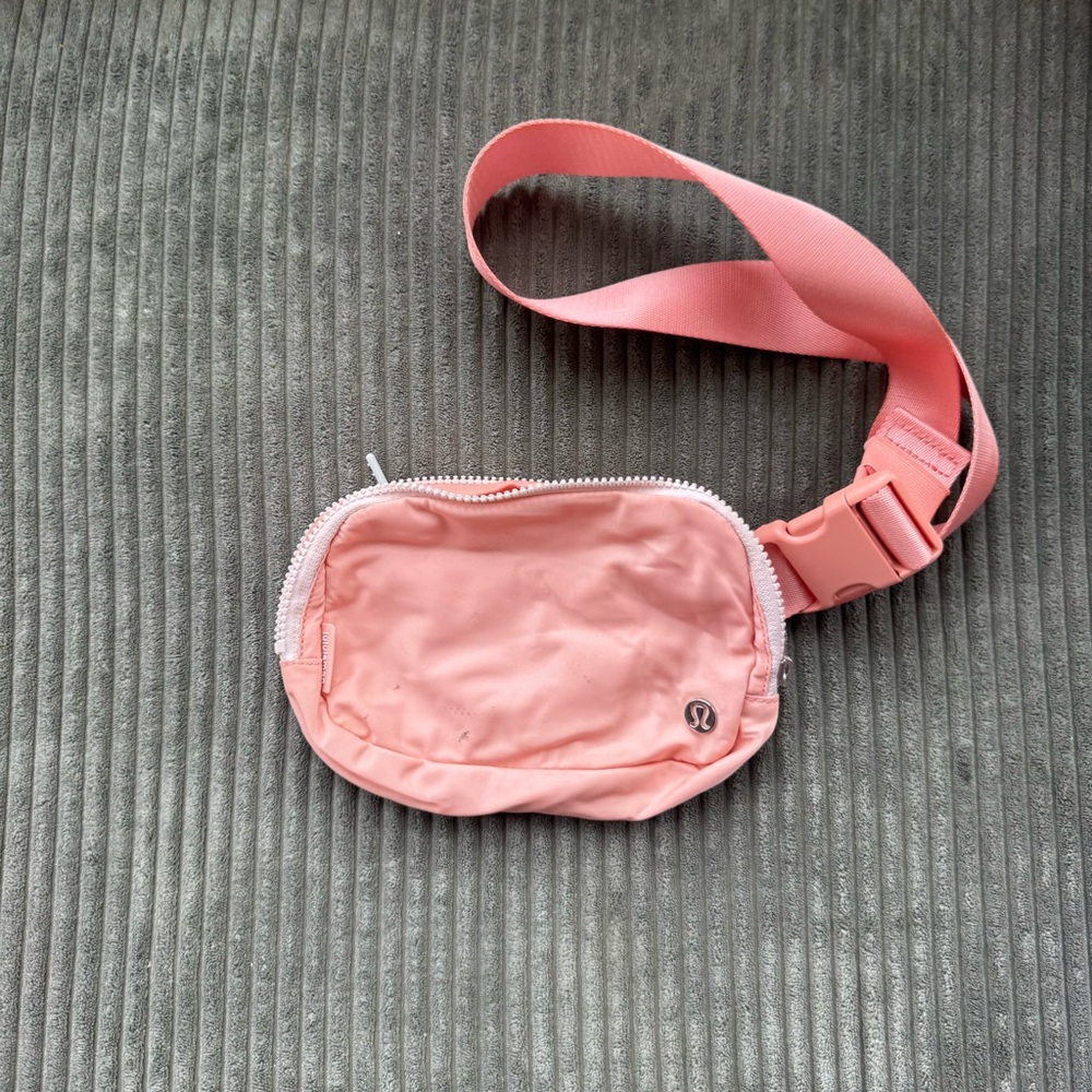 Lululemon Everyday Belt Bag 1L pink